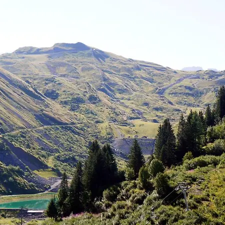Le Pas Du Lac *