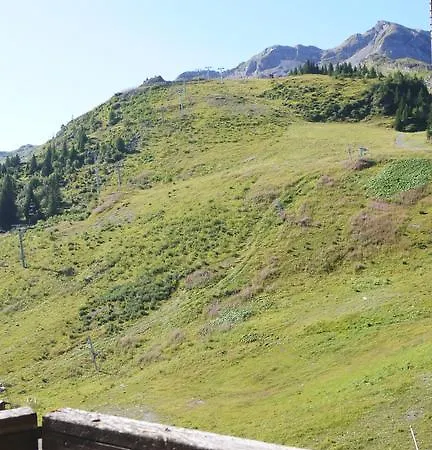 Le Pas Du Lac *